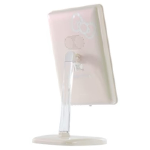 Hello Kitty Edition Touch Pro LED Mirror with Bluetooth Audio+Speakerphone - Picture 3 of 9